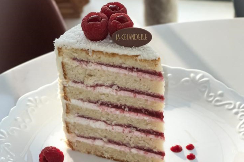 Snow White Gateau
