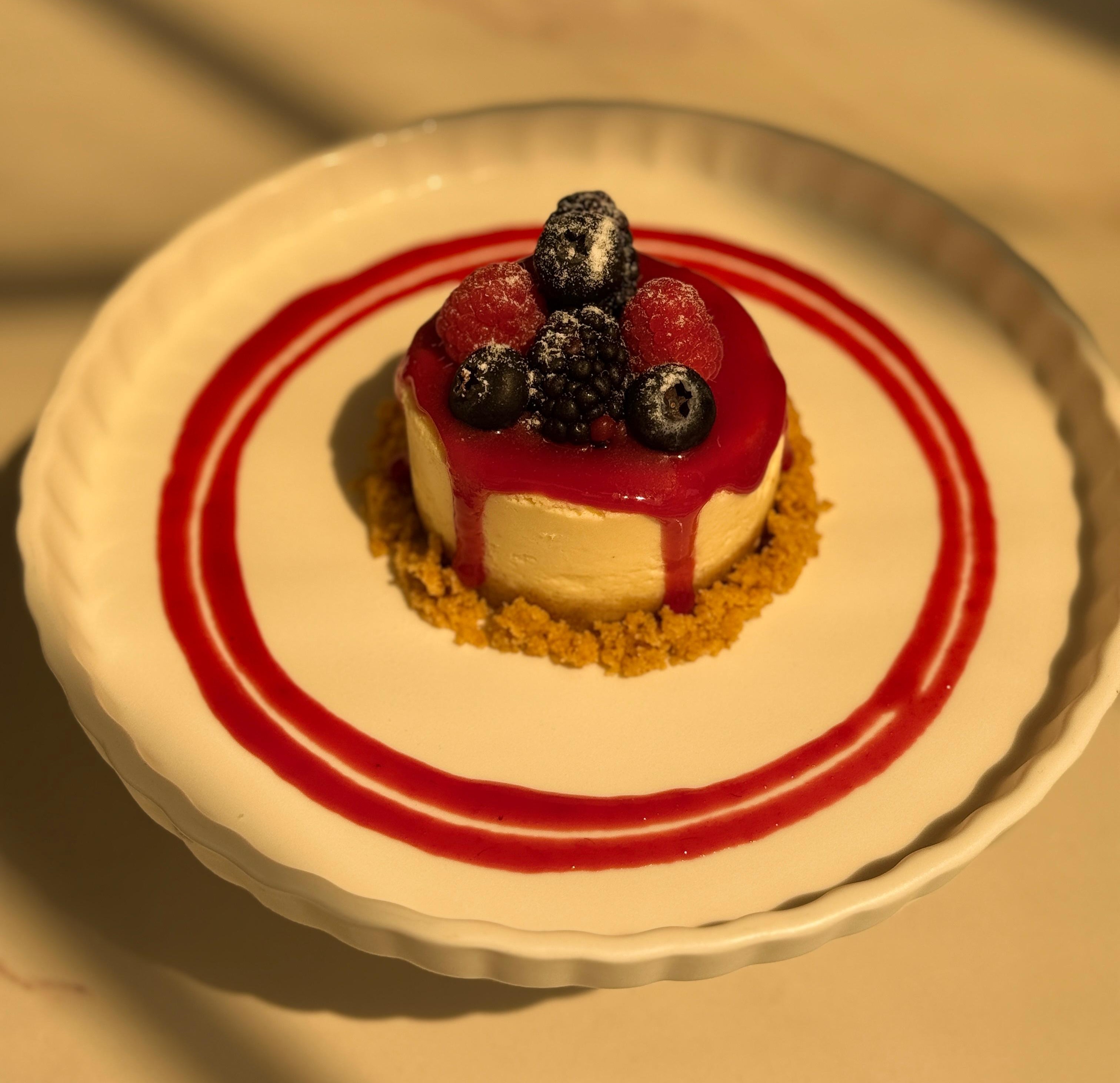 vanilla berry cheesecake