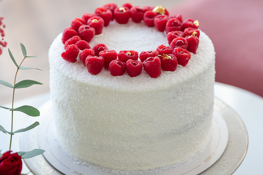 Snow White Gateau