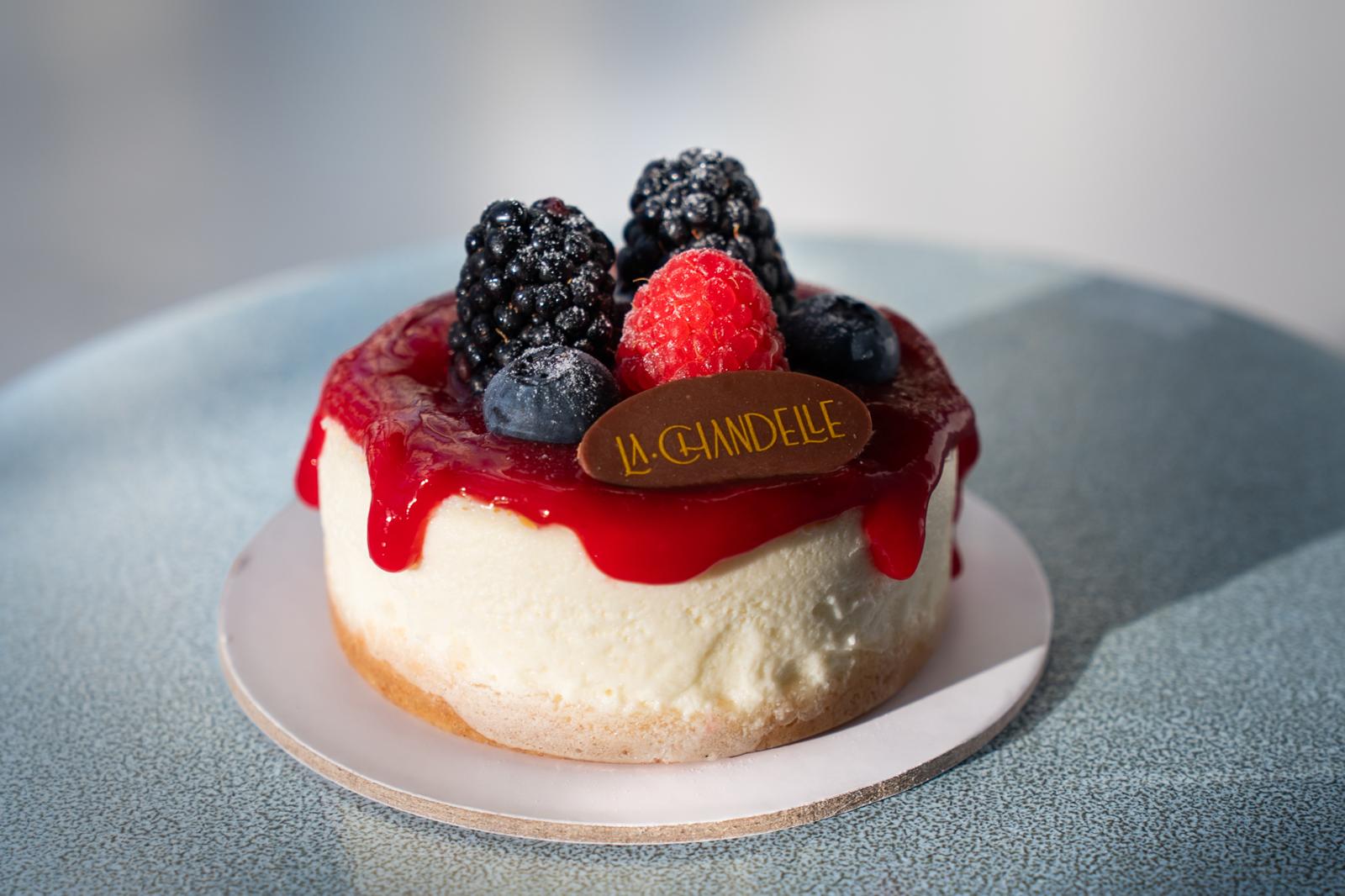 vanilla berry cheesecake